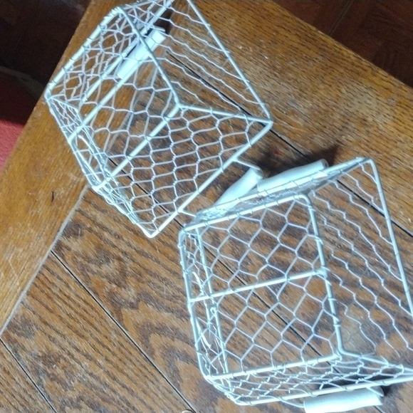 4@30.00 or 22.00 Home Decor/Wire Baskets - Picture 9 of 16